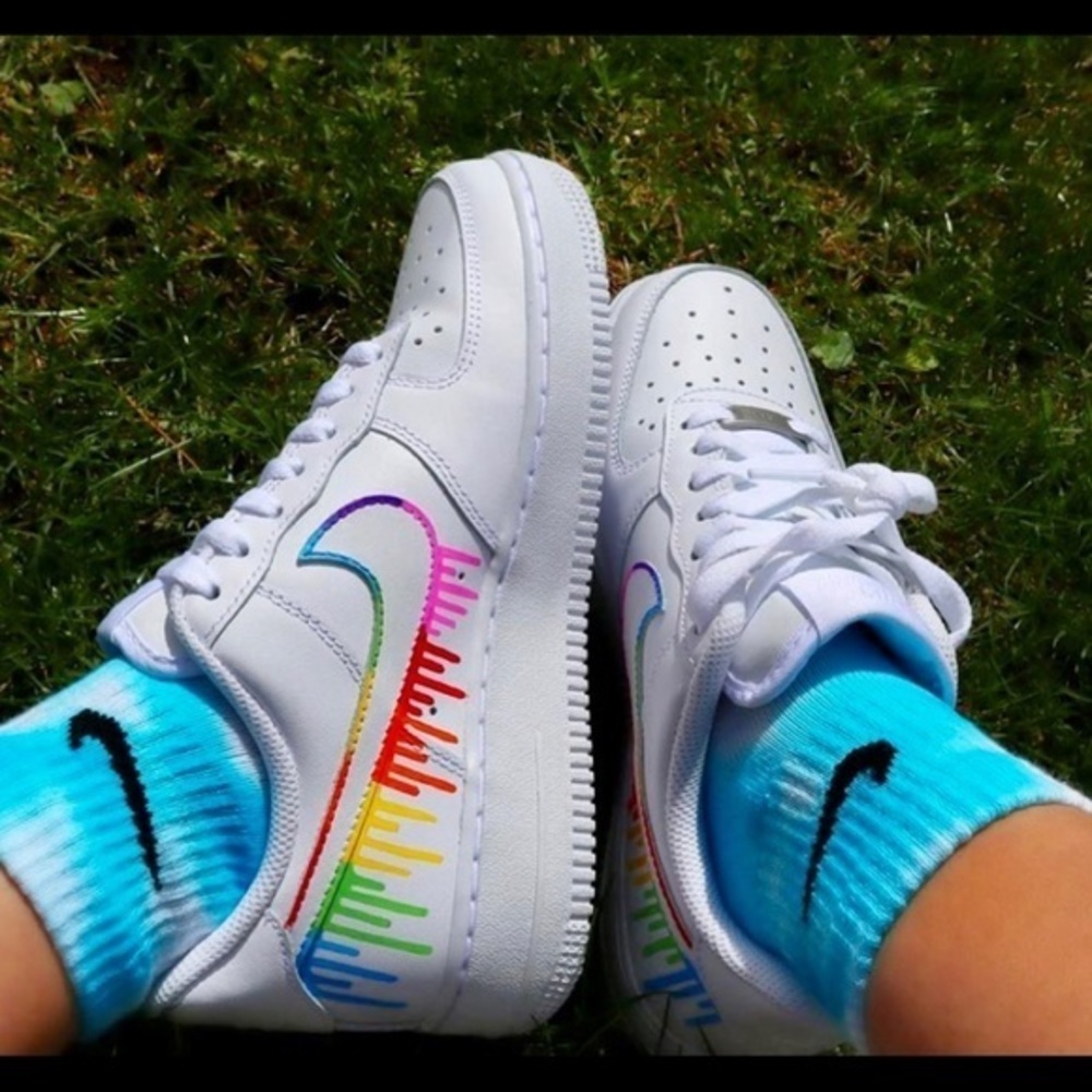 ๐๐ฆ Custom Nikeโs!! ๐ฆ๐ - Picture 1 of 10